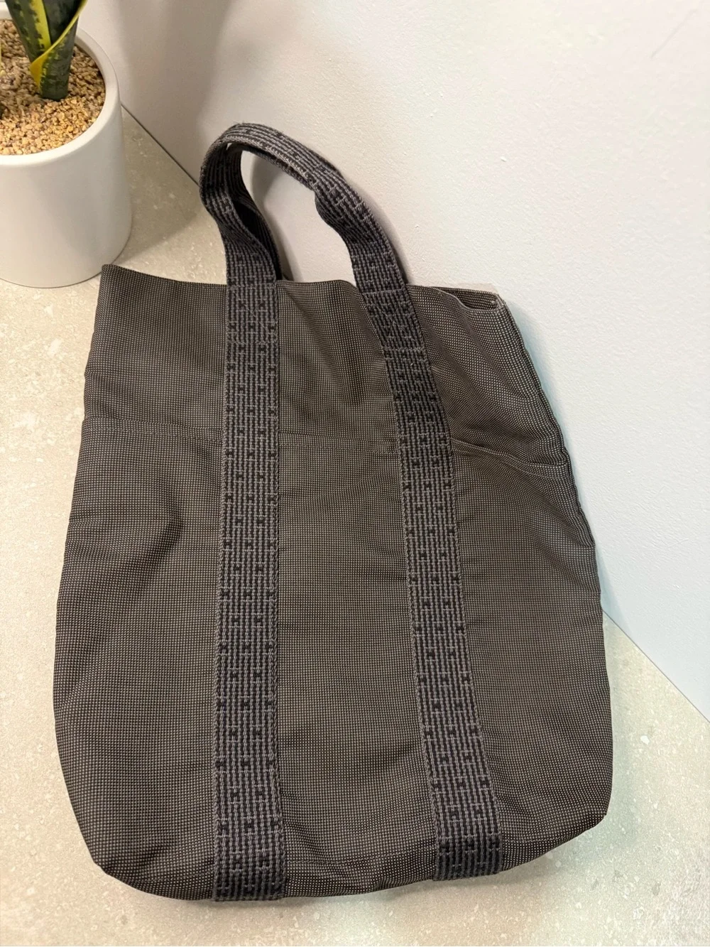 Hermes durable gray
